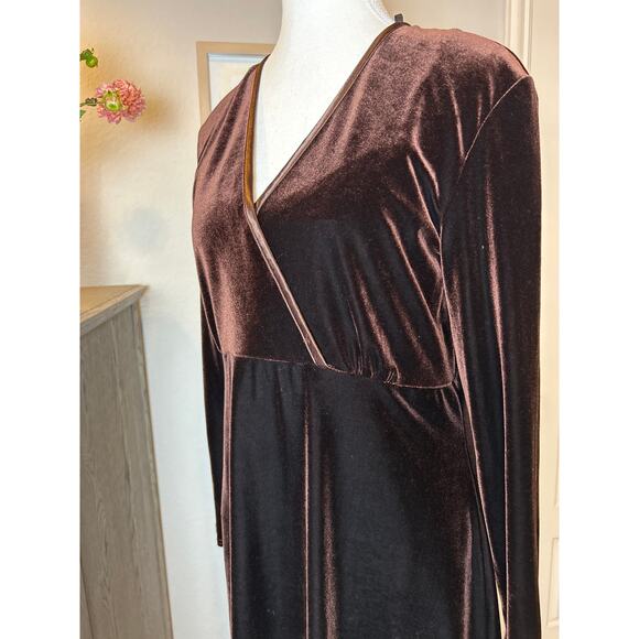K.C. Spencer New York | Brown Velvet Fit and Flare Long Sleeve Dress | 12 - Picture 7 of 13